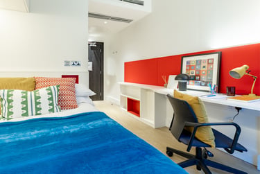 Economy En Suite at Spring Mews, Tinworth Street, Vauxhall, London, SE115EL - Image 2